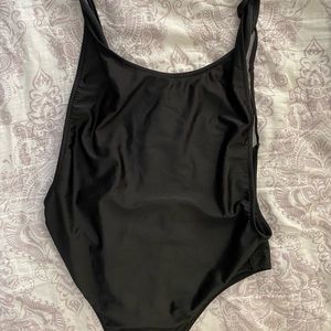 One piece swim suit